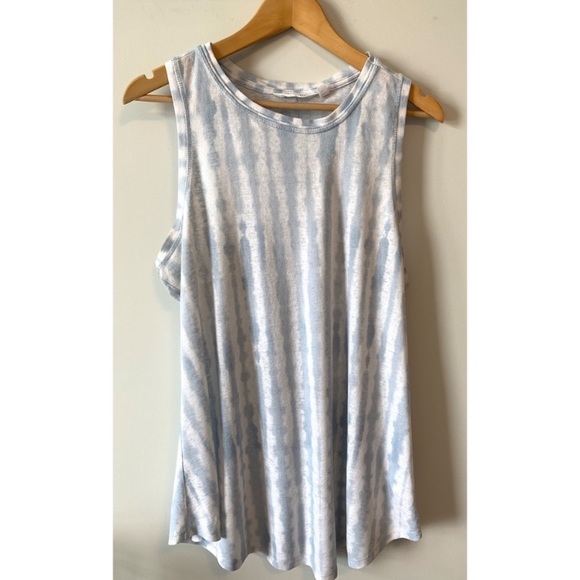 Athleta Tie Dye Blue & White Tank Top Size XL - Picture 7 of 9